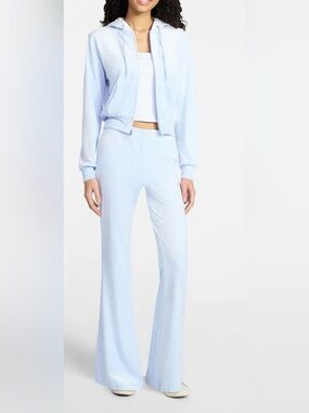 No Boundaries Velour Hoodie and Flare
Pants Set, 2-Piece, Women's